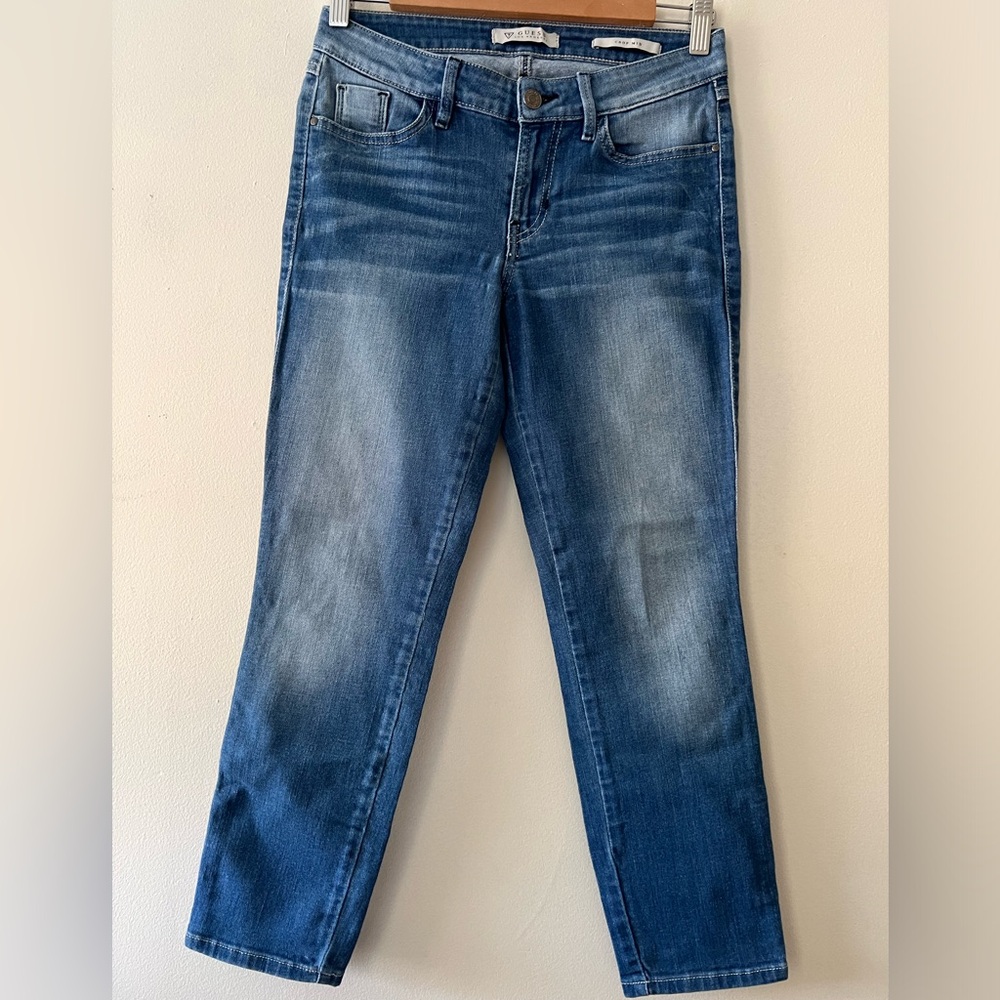 Guess women’s Cropped Mid Jeans  Size 26